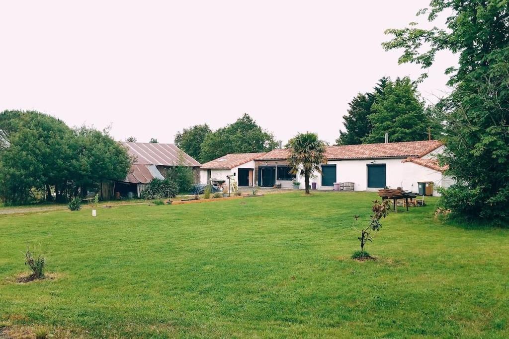 Charmante Maisonnee A La Campagne La Garnache Exterior foto
